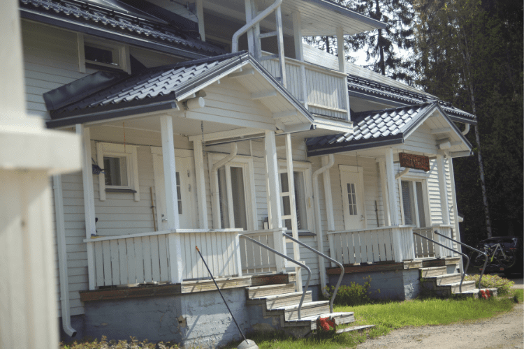 Main building Martinselkonen Wilds Centre