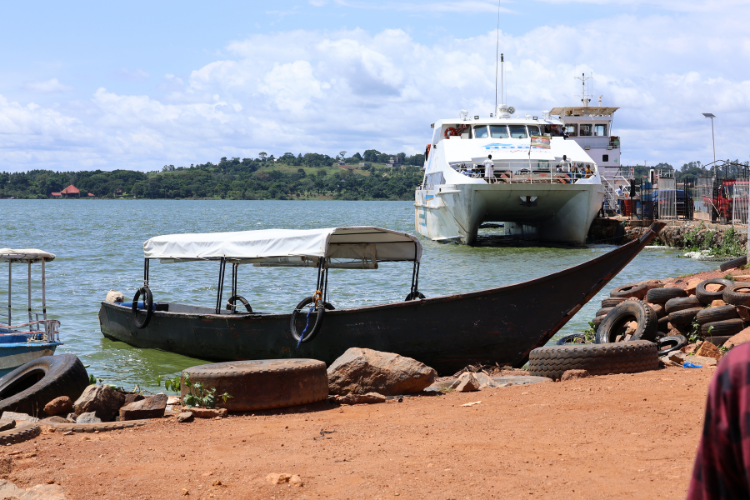 Boat to Mabamba Swamp