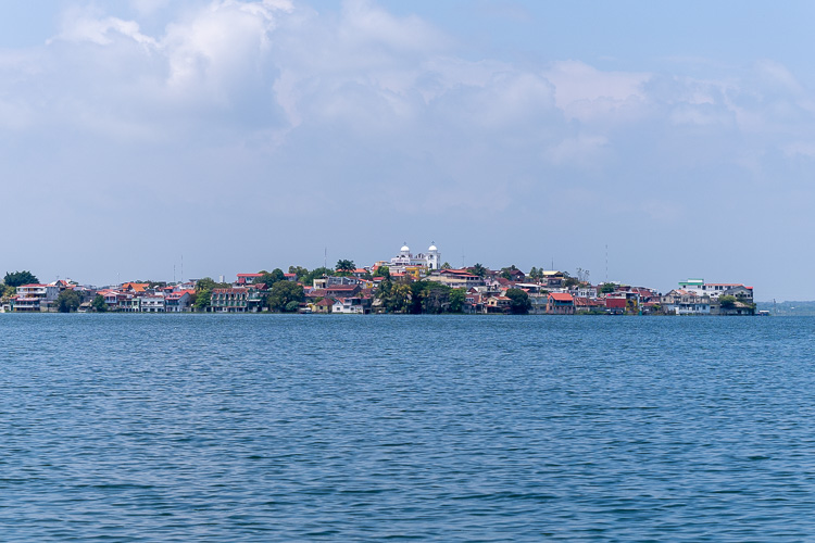 Flores from lake