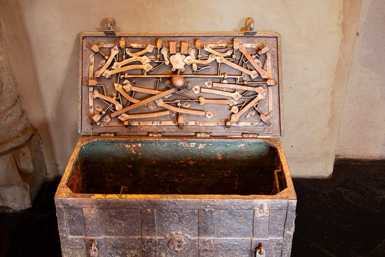 Lock on chest at Vianden